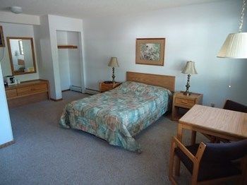 Red Door Resort & Motel Aitkin Buitenkant foto