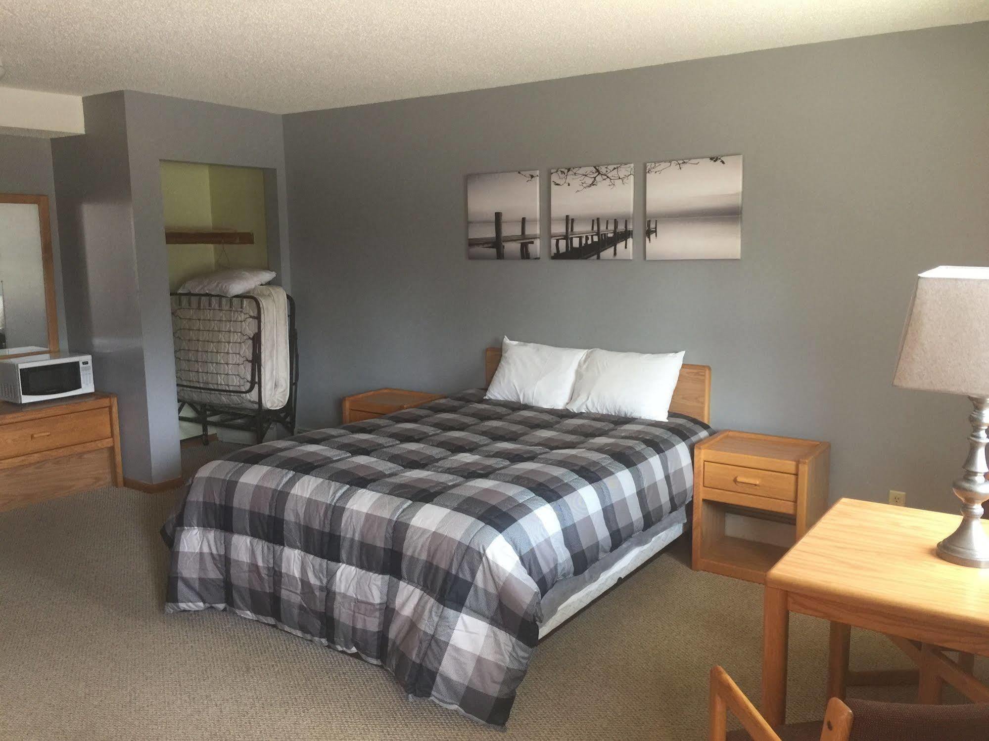 Red Door Resort & Motel Aitkin Buitenkant foto